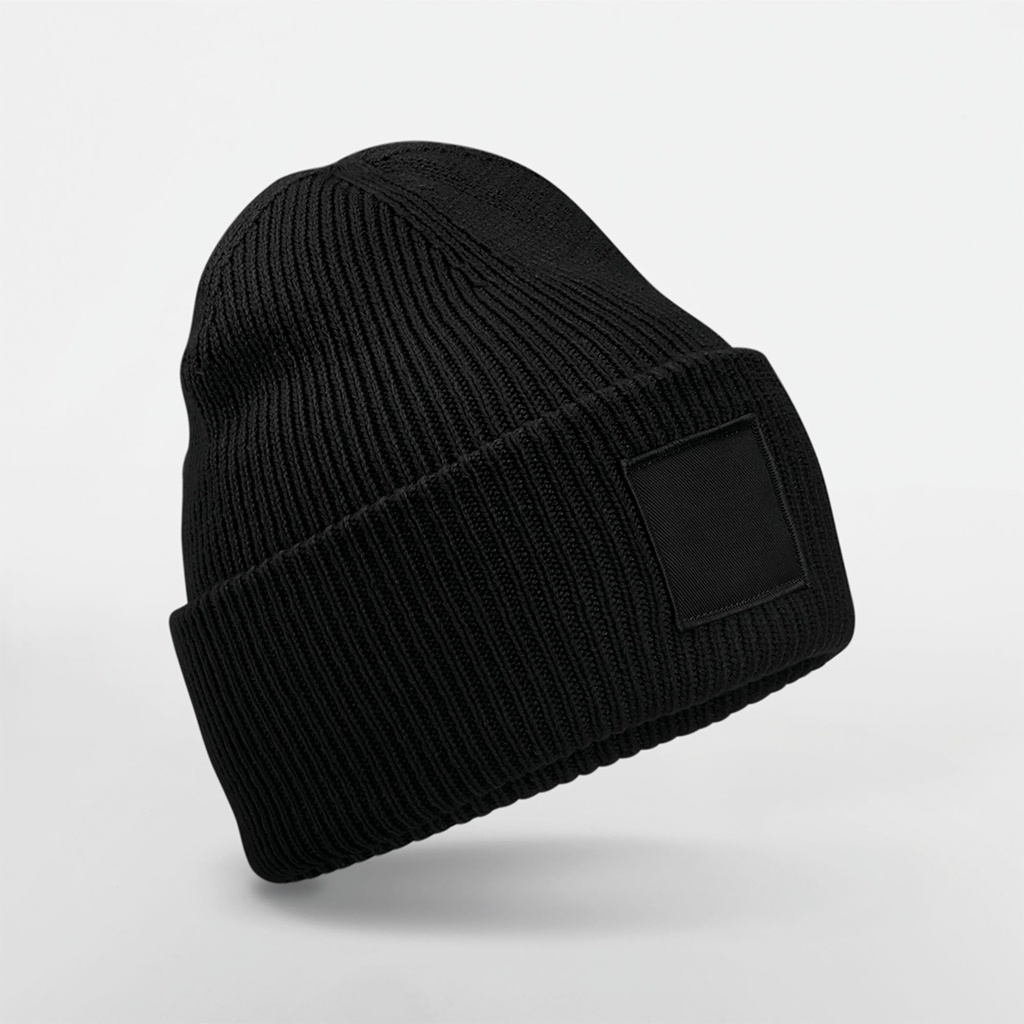 Bonnet à large revers avec patch ton sur ton